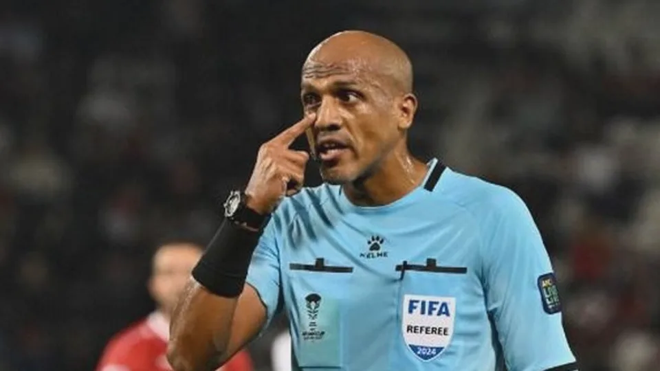 Ahmed Al Kaf Pensiun, Wasit Kontroversial di Mata Indonesia