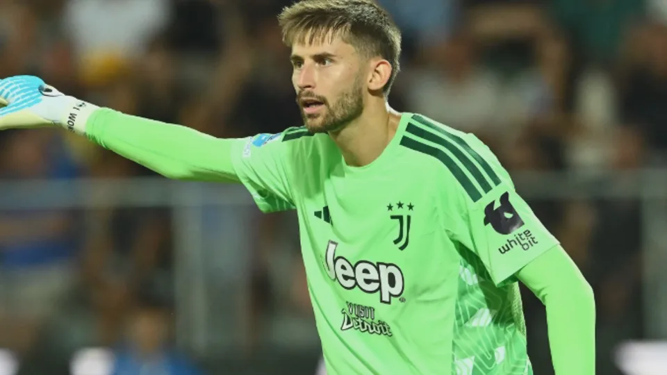 Cedera Grabara, Vicario Jadi Kiper Utama Juventus