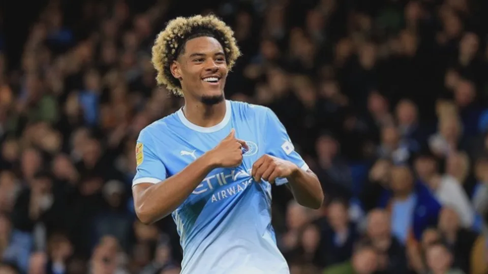 Floyd Samba Dipercaya Maresca, Debut Impian Dua Gol untuk Manchester City